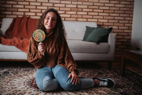 nsaio debutante

Debutantes gêmeas

Michaella e Gabriella

Ensaio em estúdio

Sessão fotográfica 15 anos

Inclusão e diversidade

Autismo e representatividade

Amor entre irmãs'