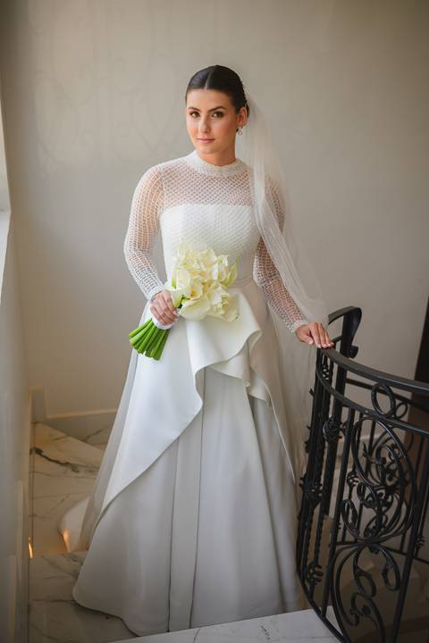 Making of da noiva Mariana na Aline Vivenda Presidente Prudente
Dia da noiva Aline Vivenda casamento Presidente Prudente
Noiva se preparando para casamento em Presidente Prudente
Noiva com vestido minimalista Ideal Dresses'