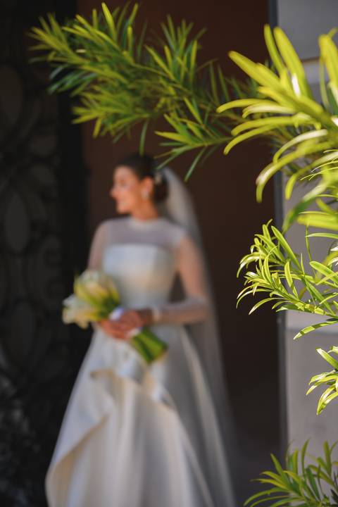 Making of da noiva Mariana na Aline Vivenda Presidente Prudente
Dia da noiva Aline Vivenda casamento Presidente Prudente
Noiva se preparando para casamento em Presidente Prudente
Noiva com vestido minimalista Ideal Dresses'