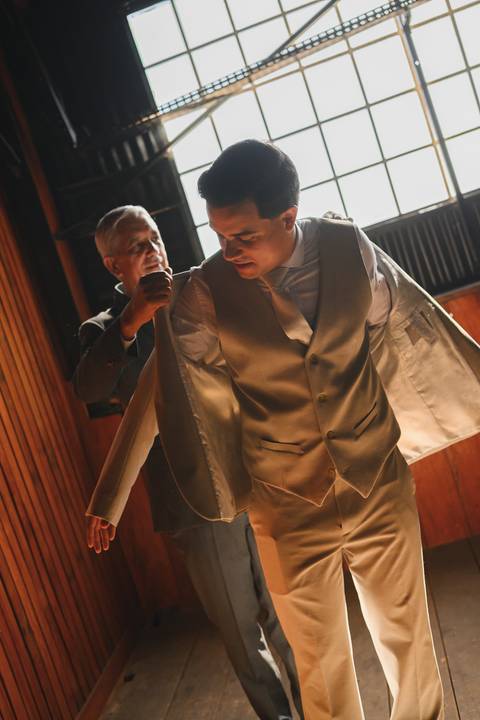 Making of da noiva Mariana na Aline Vivenda Presidente Prudente
Dia da noiva Aline Vivenda casamento Presidente Prudente
Noiva se preparando para casamento em Presidente Prudente
Noiva com vestido minimalista Ideal Dresses'