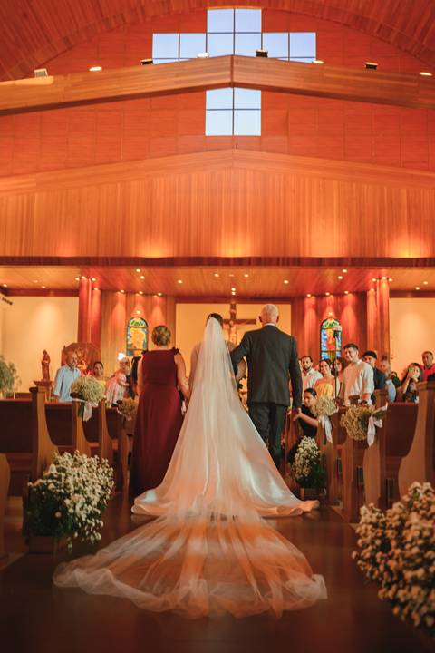 Casamento Paróquia São Miguel Arcanjo Presidente Prudente
Cerimônia religiosa casamento Mariana e Gabriel
Entrada da noiva na igreja São Miguel Arcanjo
Troca de alianças casamento religioso Presidente Prudente'