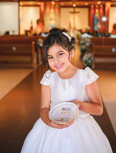 Casamento Paróquia São Miguel Arcanjo Presidente Prudente
Cerimônia religiosa casamento Mariana e Gabriel
Entrada da noiva na igreja São Miguel Arcanjo
Troca de alianças casamento religioso Presidente Prudente'