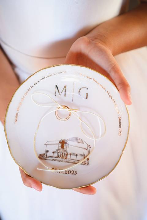 Casamento Paróquia São Miguel Arcanjo Presidente Prudente
Cerimônia religiosa casamento Mariana e Gabriel
Entrada da noiva na igreja São Miguel Arcanjo
Troca de alianças casamento religioso Presidente Prudente'