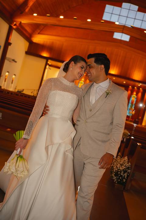 Casamento Paróquia São Miguel Arcanjo Presidente Prudente
Cerimônia religiosa casamento Mariana e Gabriel
Entrada da noiva na igreja São Miguel Arcanjo
Troca de alianças casamento religioso Presidente Prudente'