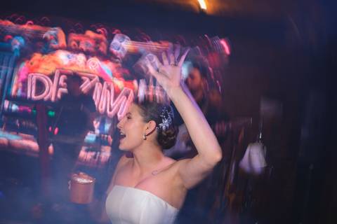 Festa de casamento Fanny Festas e Eventos Presidente Prudente
Recepção casamento Mariana e Gabriel Fanny Eventos
Decoração casamento Fanny Festas Presidente Prudente
Entrada dos noivos na festa de casamento'