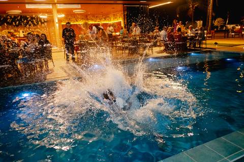 primeira dança dos noivos

brinde casamento

pista de dança casamento

decoração casamento Recanto D’Angelos

casamento ao ar livre Osvaldo Cruz

festa de casamento romântica

celebração casamento Osvaldo Cruz'