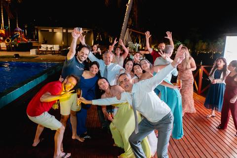 primeira dança dos noivos

brinde casamento

pista de dança casamento

decoração casamento Recanto D’Angelos

casamento ao ar livre Osvaldo Cruz

festa de casamento romântica

celebração casamento Osvaldo Cruz'