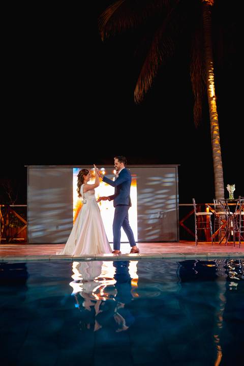 primeira dança dos noivos

brinde casamento

pista de dança casamento

decoração casamento Recanto D’Angelos

casamento ao ar livre Osvaldo Cruz

festa de casamento romântica

celebração casamento Osvaldo Cruz'