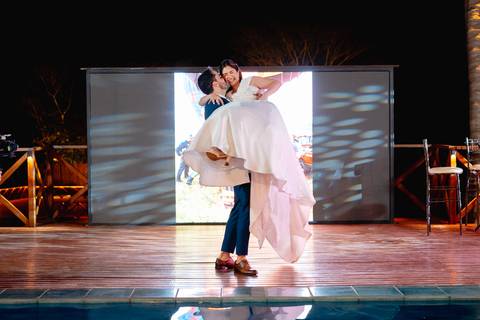 primeira dança dos noivos

brinde casamento

pista de dança casamento

decoração casamento Recanto D’Angelos

casamento ao ar livre Osvaldo Cruz

festa de casamento romântica

celebração casamento Osvaldo Cruz'