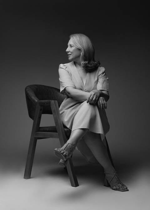 ensaio fotográfico feminino, ensaio em estúdio, fotografia feminina, ensaio elegante, fotografia profissional, ensaio de mulher, estúdio fotográfico, ensaio autoral, fotografia de personalidade'