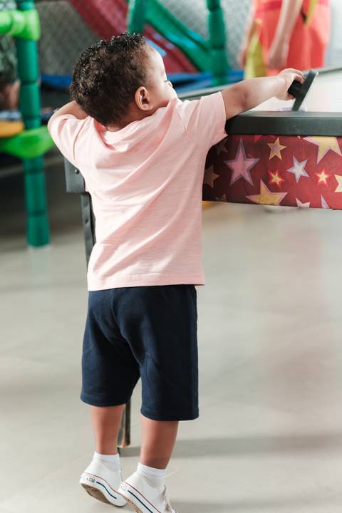 crianças brincando festa infantil

convidados festa 1 ano

momentos espontâneos festa infantil

alegria festa infantil Pirapozinho'