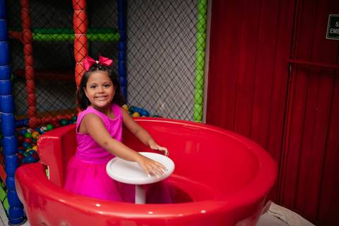 esta infantil Presidente Prudente

fotografia de festa infantil Presidente Prudente

fotógrafo festa infantil Presidente Prudente

festa de aniversário infantil

festa infantil 1 ano

aniversário de 1 ano bebê

festa de 1 aninho'