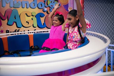 esta infantil Presidente Prudente

fotografia de festa infantil Presidente Prudente

fotógrafo festa infantil Presidente Prudente

festa de aniversário infantil

festa infantil 1 ano

aniversário de 1 ano bebê

festa de 1 aninho'