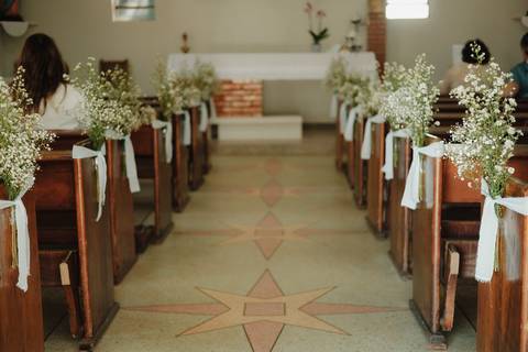 primeiro sacramento do bebê fotografia

registro do batizado do bebê

memórias do batizado da família

dia do batismo do bebê fotos

fotografia da bênção do bebê na igreja'