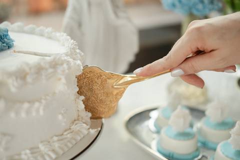 primeiro sacramento do bebê fotografia

registro do batizado do bebê

memórias do batizado da família

dia do batismo do bebê fotos

fotografia da bênção do bebê na igreja'