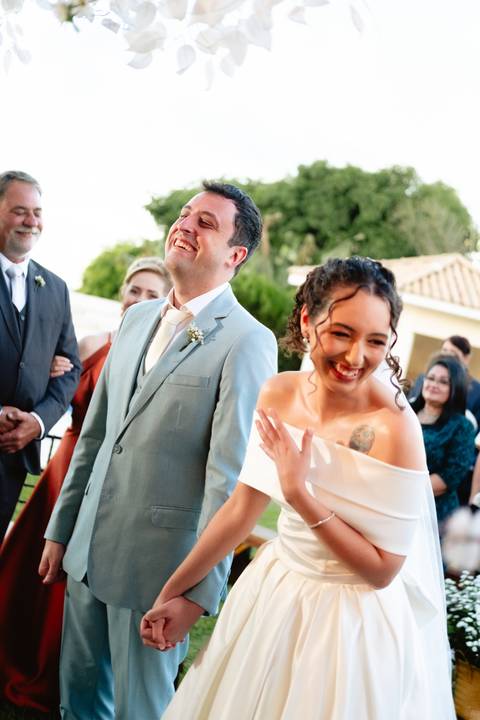 decoração casamento chácara
noivos apaixonados casamento
ensaio dos noivos casamento real
casamento elegante ao ar livre
fotografia de casamento presidente prudente
casamento emocionante no campo
noiva elegante 2026
fornecedores casamento chácara veneza'