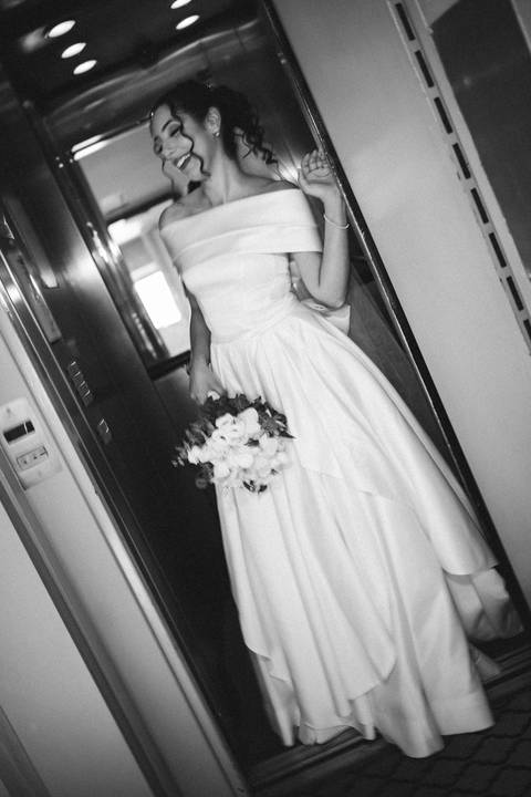 decoração casamento chácara
noivos apaixonados casamento
ensaio dos noivos casamento real
casamento elegante ao ar livre
fotografia de casamento presidente prudente
casamento emocionante no campo
noiva elegante 2026
fornecedores casamento chácara veneza'