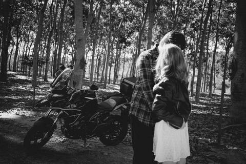 ensaio pre wedding na fazenda
pre wedding com moto
ensaio de casal com motocicleta
fotógrafo de casamento Presidente Prudente
ensaio pré casamento romântico
ensaio em fazenda'