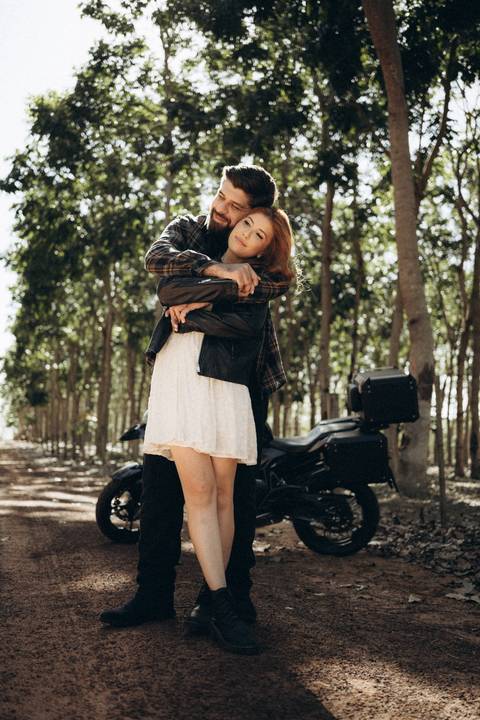 ensaio pre wedding na fazenda
pre wedding com moto
ensaio de casal com motocicleta
fotógrafo de casamento Presidente Prudente
ensaio pré casamento romântico
ensaio em fazenda'