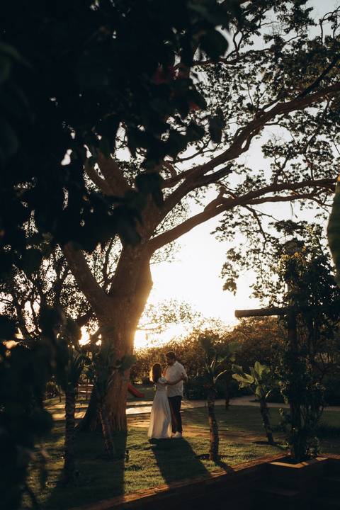 pre wedding ao pôr do sol
ensaio de casal no lago
ensaio em capela
fotos de casal na fazenda
ensaio pré wedding elegante
ensaio de noivos ao ar livre
fotografia de casamento no interior'