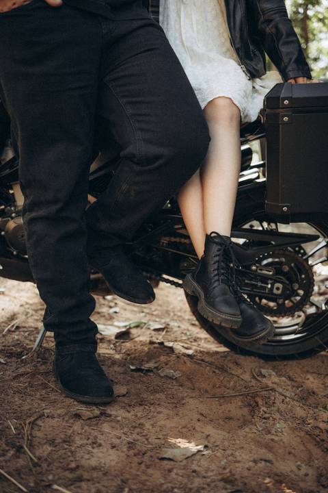 ensaio pre wedding na fazenda
pre wedding com moto
ensaio de casal com motocicleta
fotógrafo de casamento Presidente Prudente
ensaio pré casamento romântico
ensaio em fazenda'