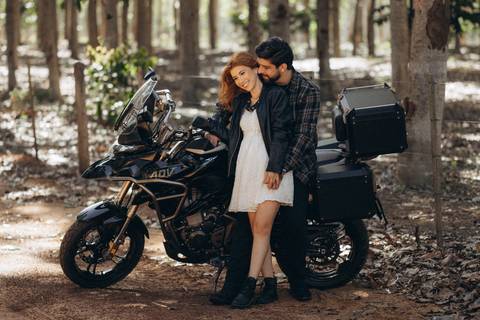 ensaio pre wedding na fazenda
pre wedding com moto
ensaio de casal com motocicleta
fotógrafo de casamento Presidente Prudente
ensaio pré casamento romântico
ensaio em fazenda'