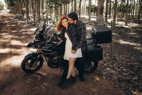 ensaio pre wedding na fazenda
pre wedding com moto
ensaio de casal com motocicleta
fotógrafo de casamento Presidente Prudente
ensaio pré casamento romântico
ensaio em fazenda'