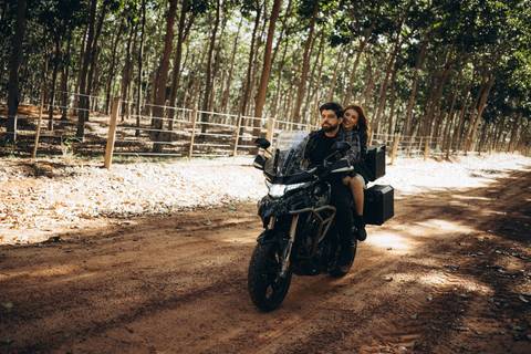 ensaio pre wedding na fazenda
pre wedding com moto
ensaio de casal com motocicleta
fotógrafo de casamento Presidente Prudente
ensaio pré casamento romântico
ensaio em fazenda'