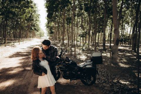 ensaio pre wedding na fazenda
pre wedding com moto
ensaio de casal com motocicleta
fotógrafo de casamento Presidente Prudente
ensaio pré casamento romântico
ensaio em fazenda'
