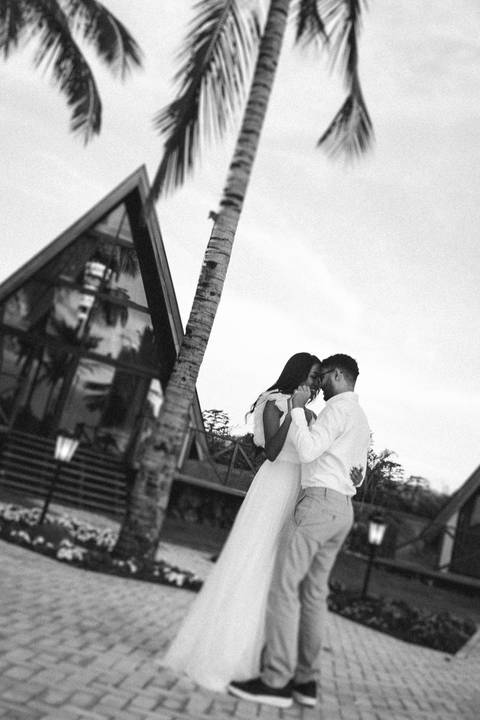 ensaio de casal ao ar livre
fotógrafo em Osvaldo Cruz
ensaio de casal cinematográfico
fotos românticas de casal
ensaio de casal moderno
fotografia autoral de casal'