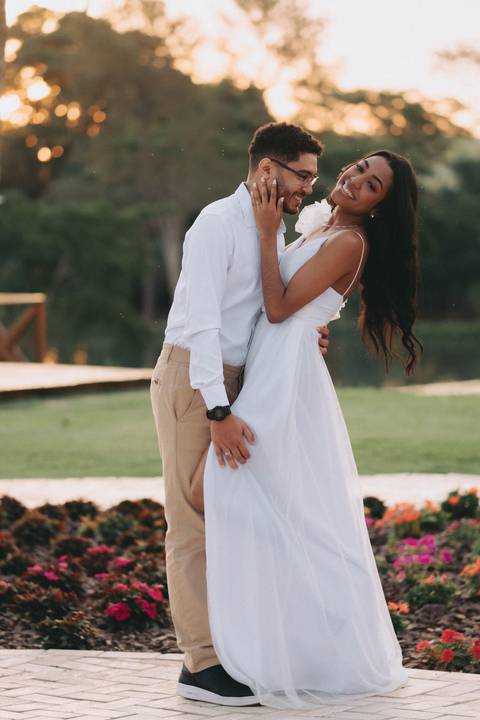 ensaio de casal ao ar livre
fotógrafo em Osvaldo Cruz
ensaio de casal cinematográfico
fotos românticas de casal
ensaio de casal moderno
fotografia autoral de casal'