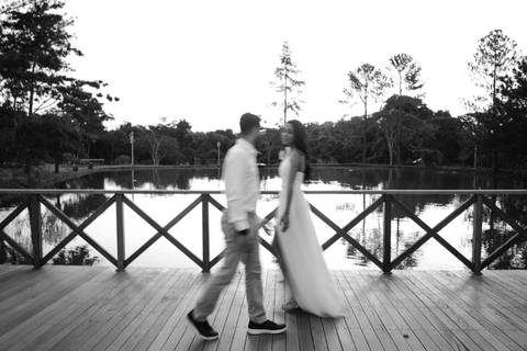 ensaio de casal ao ar livre
fotógrafo em Osvaldo Cruz
ensaio de casal cinematográfico
fotos românticas de casal
ensaio de casal moderno
fotografia autoral de casal'
