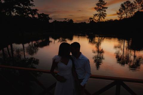 ensaio de casal ao ar livre
fotógrafo em Osvaldo Cruz
ensaio de casal cinematográfico
fotos românticas de casal
ensaio de casal moderno
fotografia autoral de casal'