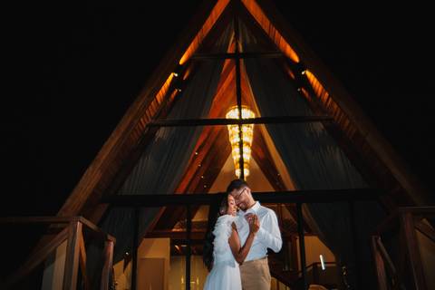 ensaio de casal ao ar livre
fotógrafo em Osvaldo Cruz
ensaio de casal cinematográfico
fotos românticas de casal
ensaio de casal moderno
fotografia autoral de casal'