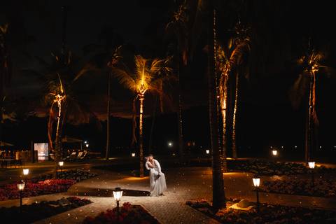 ensaio de casal ao ar livre
fotógrafo em Osvaldo Cruz
ensaio de casal cinematográfico
fotos românticas de casal
ensaio de casal moderno
fotografia autoral de casal'