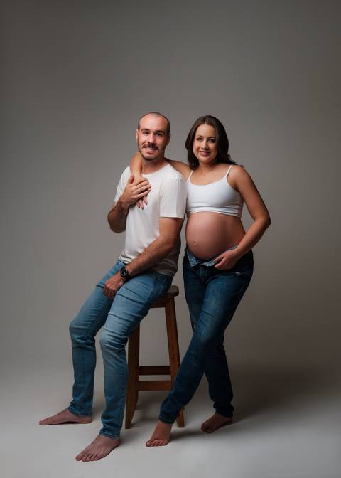 ensaio gestante em estúdio
fotógrafo de gestante
fotografia gestante profissional
ensaio de gravidez em estúdio
book gestante casal
fotos de gestante com esposo'