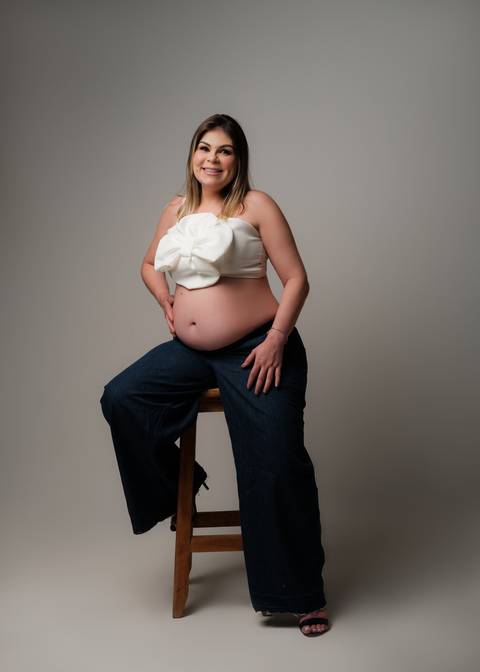 ensaio gestante em estúdio
fotógrafo de gestante
fotografia gestante profissional
ensaio gestante com pets
book gestante com cachorro
ensaio de gravidez em estúdio
ensaio maternidade
fotos de gestante com esposo'