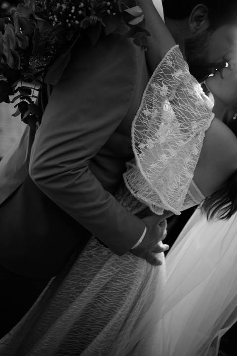 ntrada da noiva, making of da noiva, vestido de noiva, noiva elegante, noivos apaixonados, casal apaixonado, troca de alianças, votos de casamento, wedding photography, wedding film, fotos espontâneas casamento, fotos românticas casamento'