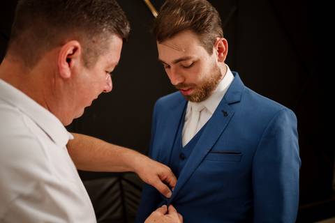 erno do noivo;
traje do noivo;
terno para casamento;
terno elegante para noivo;
look do noivo;
estilo do noivo;
acessórios do noivo;
inspiração para terno do noivo'