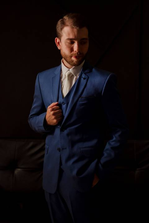 erno do noivo;
traje do noivo;
terno para casamento;
terno elegante para noivo;
look do noivo;
estilo do noivo;
acessórios do noivo;
inspiração para terno do noivo'