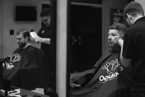 dia do noivo;
making of do noivo;
preparação do noivo;
bastidores do noivo;
emoções do noivo antes da cerimônia;
noivo se arrumando para o casamento.'