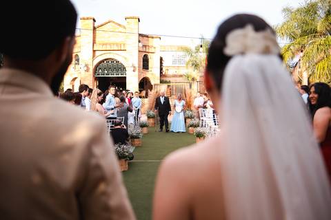 Entrada da noiva
Noiva entrando na igreja
Noivo esperando a noiva
Troca de alianças
Votos de casamento
Fotografias espontâneas de casamento
Fotografia documental de casamento
Casamento em Presidente Prudente SP'