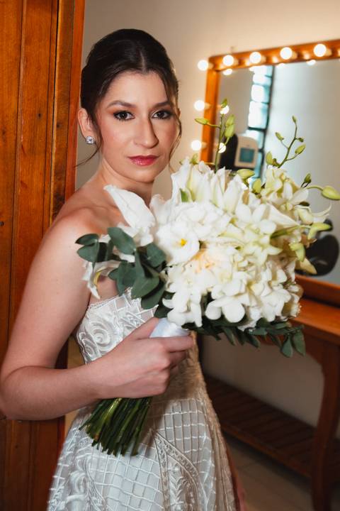 Making of da noiva Júlia
Preparativos da noiva
Noiva se arrumando para o casamento
Fotografia de making of de casamento
Vestido de noiva boho chic
Detalhes do vestido de noiva
Retratos da noiva
Emoção antes do casamento
Fotógrafo de casamento em President'