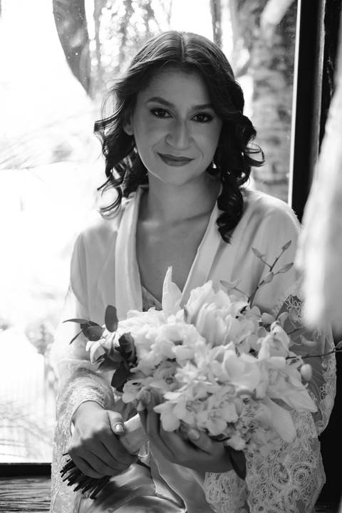 Making of da noiva Júlia
Preparativos da noiva
Noiva se arrumando para o casamento
Fotografia de making of de casamento
Vestido de noiva boho chic
Detalhes do vestido de noiva
Retratos da noiva
Emoção antes do casamento
Fotógrafo de casamento em President'