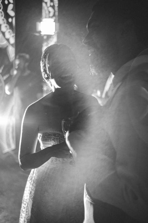 Fotos dos convidados do casamento



Família dos noivos



Abraços e emoções do casamento



Sorrisos espontâneos



Momentos especiais da festa



Fotografia documental de eventos



Memórias do casamento'
