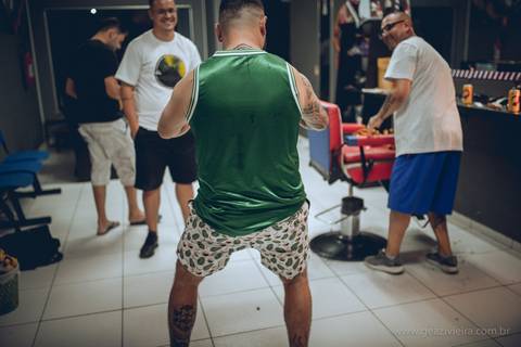 noivo dançando'