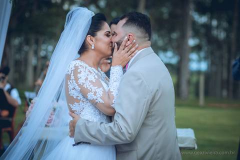 beijo dos noivos'