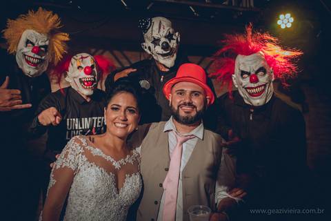 foto de noivos na balada'