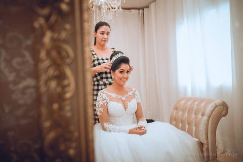 noiva com coroa casamento'