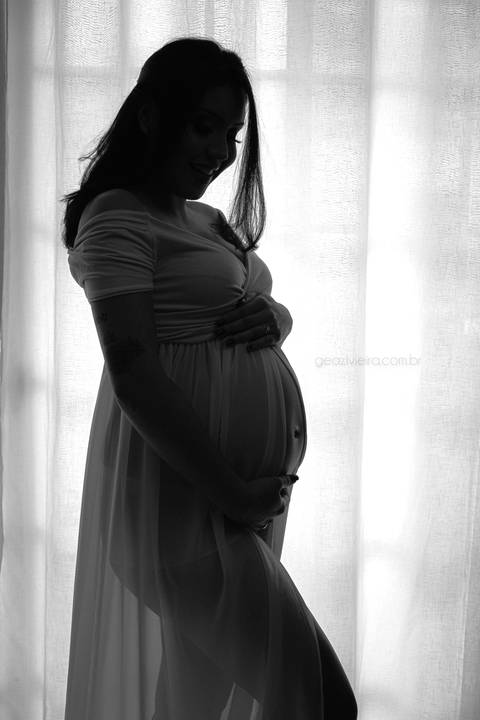 Gestante na janela'